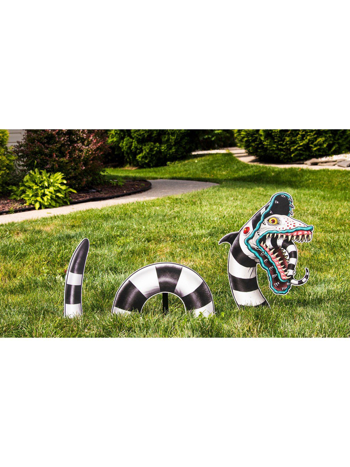 25-inch Beetlejuice Sandworm Groundbreaker Lawn Decoration - costumes.com