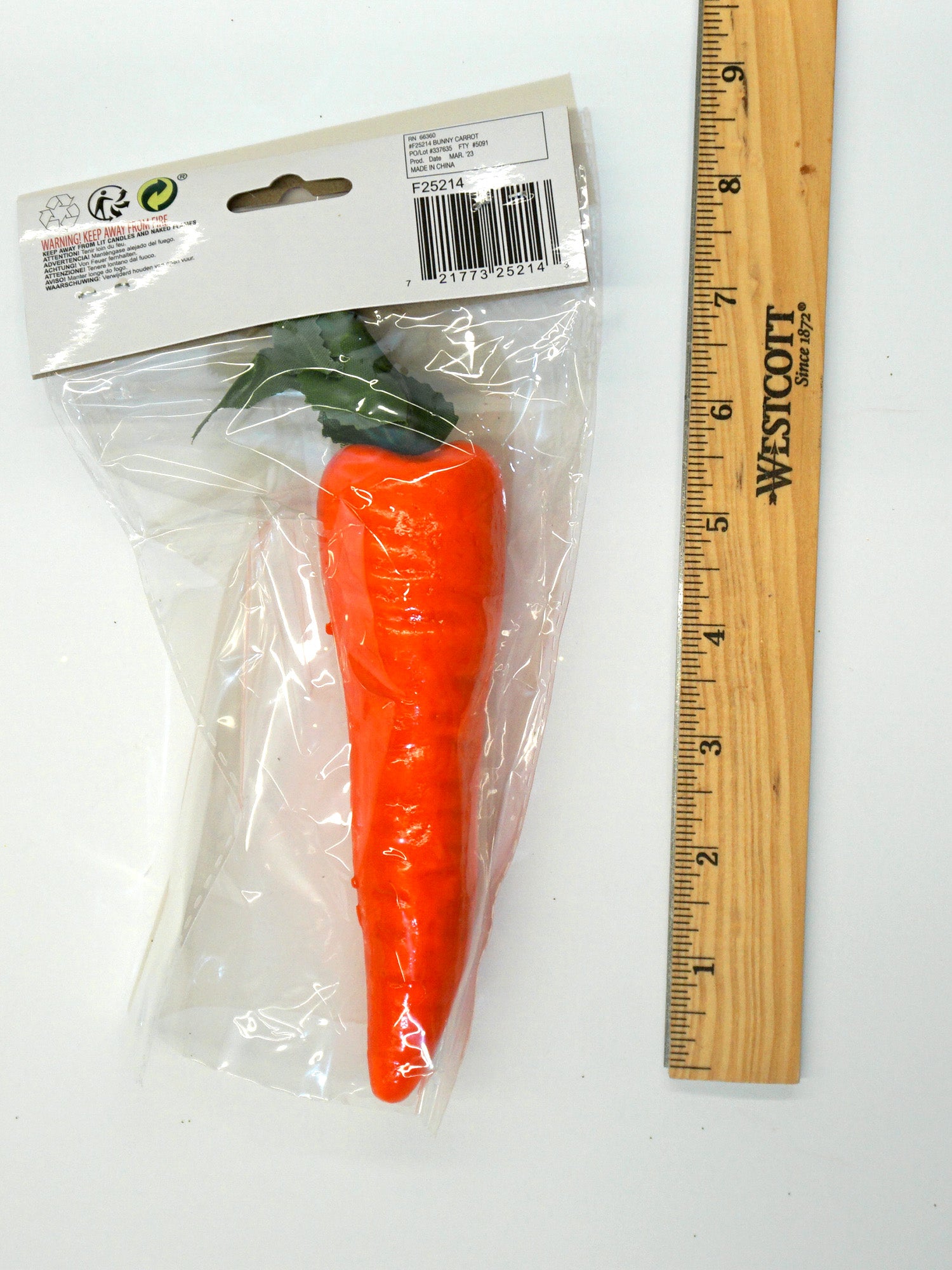 Carrot Prop - costumes.com