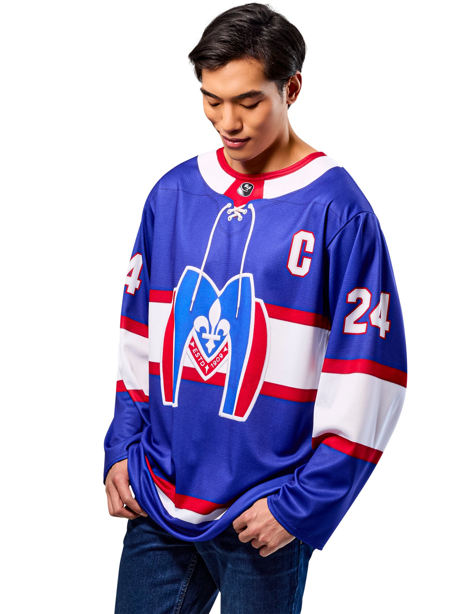 - costumes.com