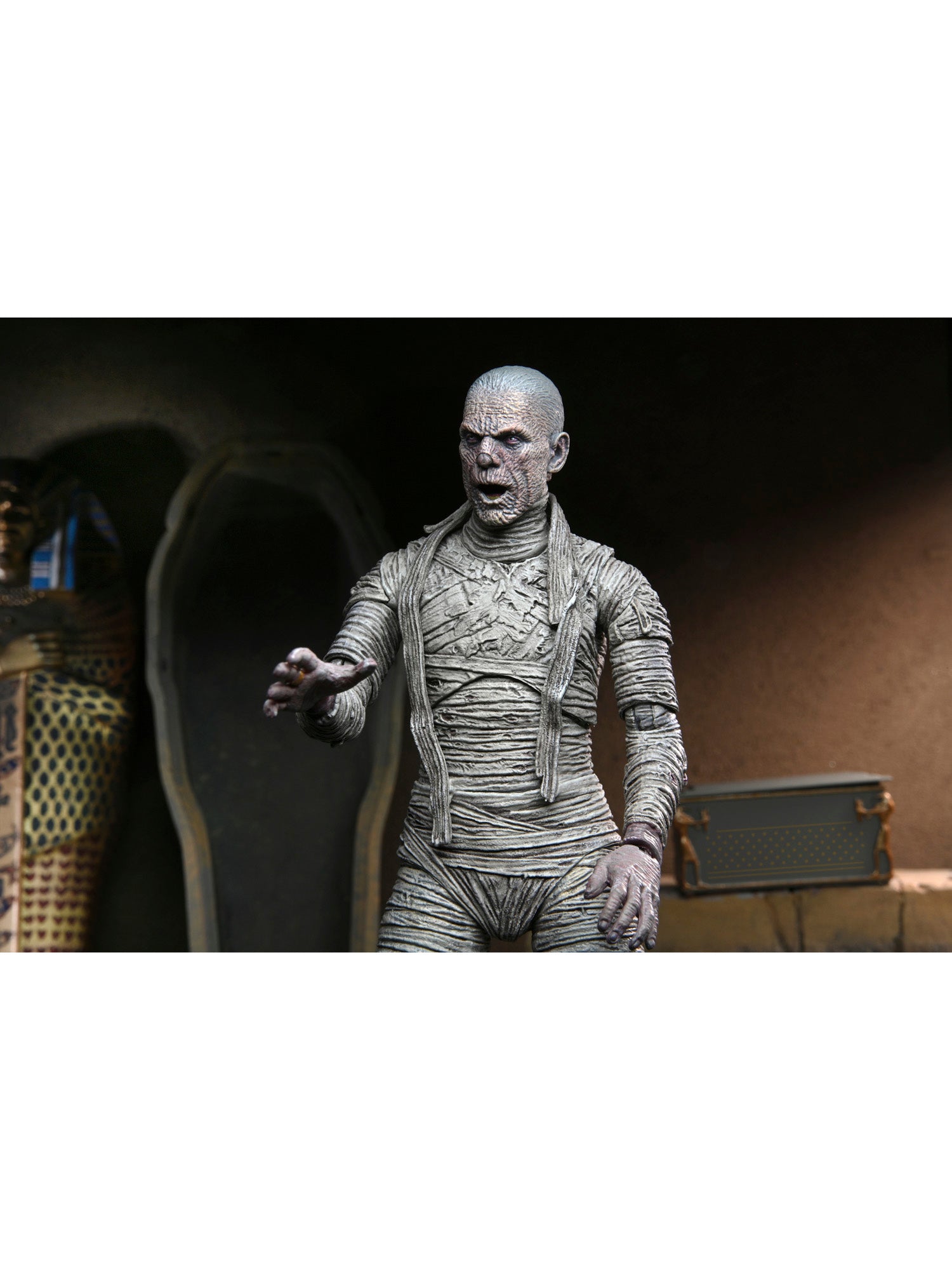 NECA - Universal Monsters - 7" Scale Action Figure - Ultimate Mummy (Color) - costumes.com