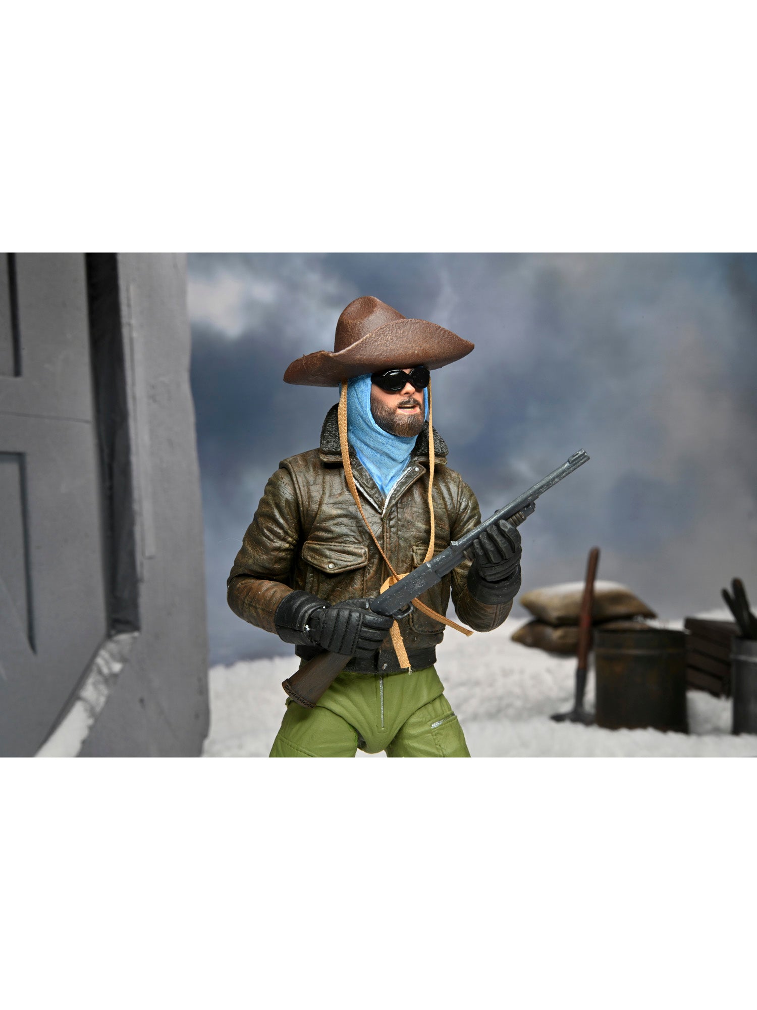 NECA - The Thing - 7" Scale Action Figure - Ultimate Macready (Outpost 31) - costumes.com
