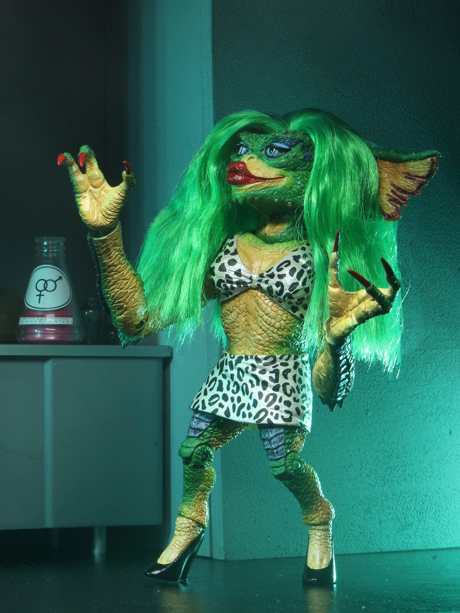 NECA - Gremlins 2 - The New Batch - 7" Scale Action Figure - Ultimate Greta - costumes.com
