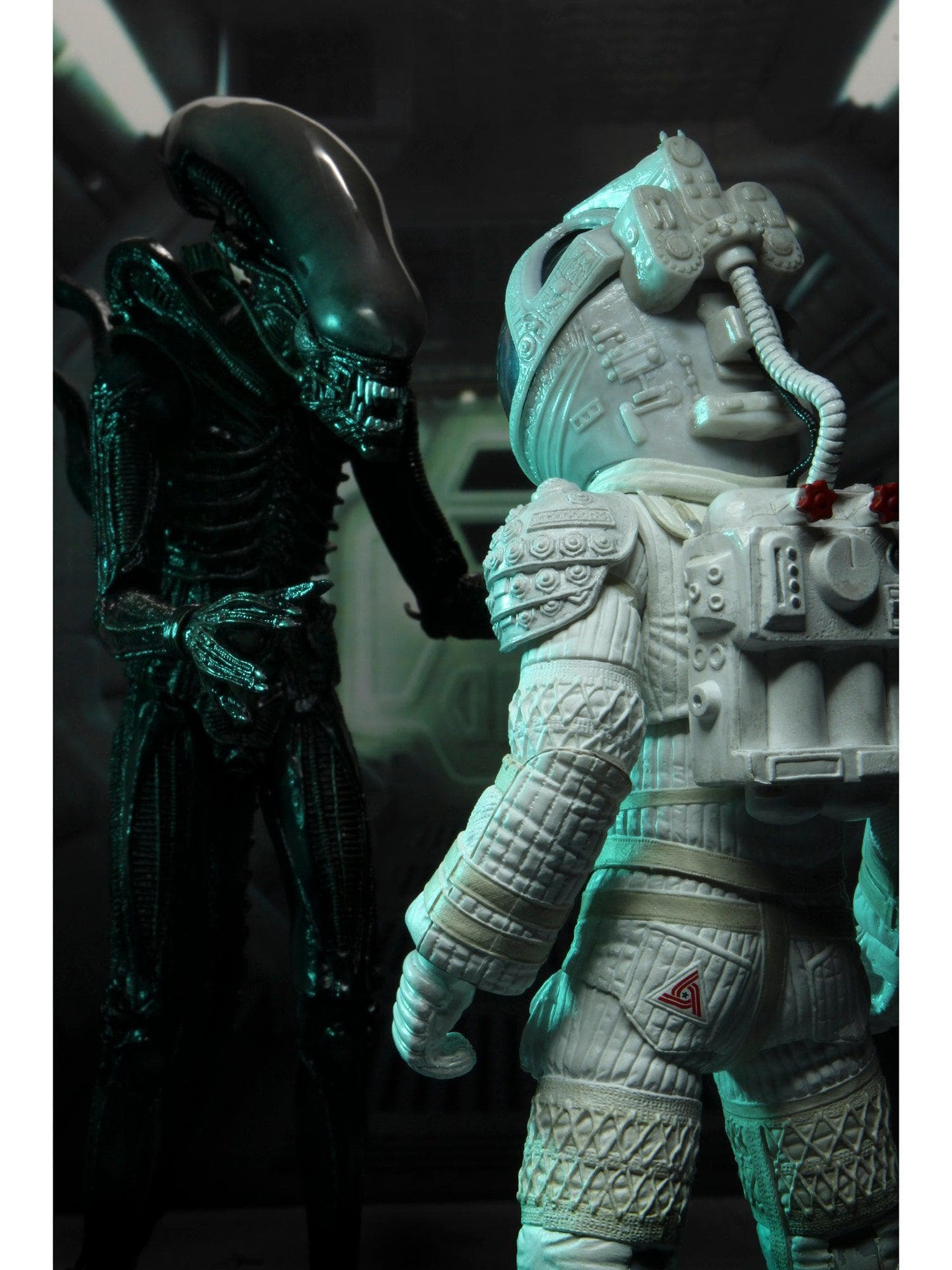 NECA - Alien - 7 Scale Action Figure - 40th Anniversary Asst 4 Compre